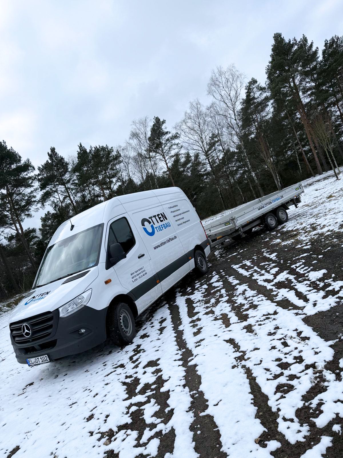 Firmenfahrzeug Otten Tiefbau