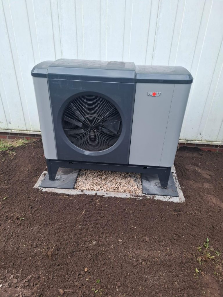 Professionelle Wärmepumpen-Installation – effiziente Heizlösung für Neubau und Sanierung